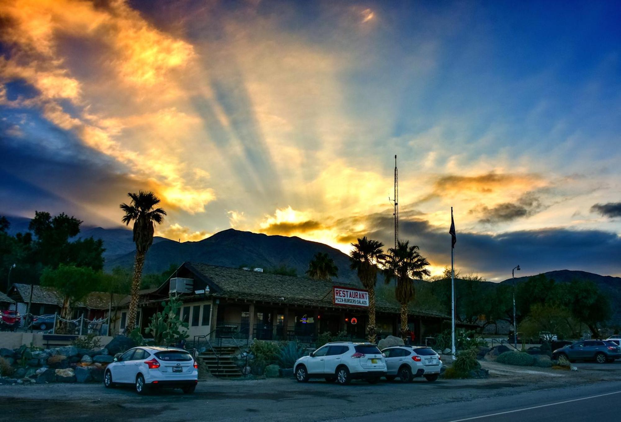 Panamint Springs Motel & Tents Dış mekan fotoğraf
